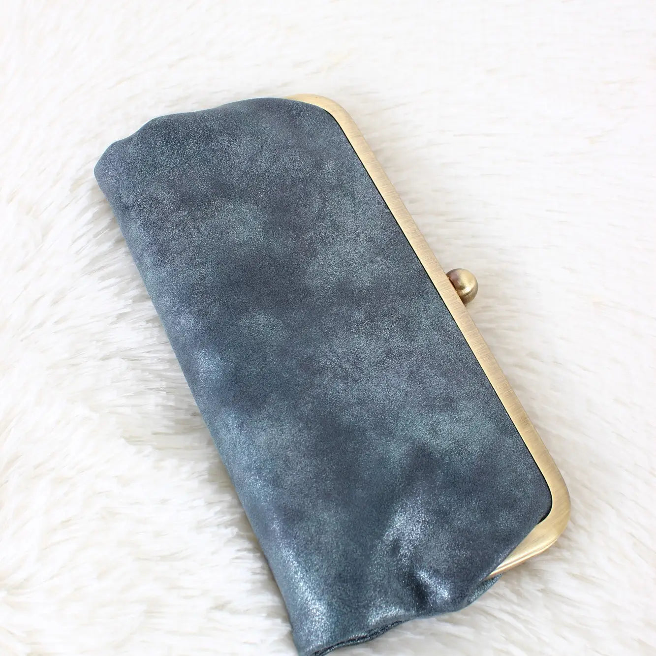 Kiss Lock Hobo like wallet
